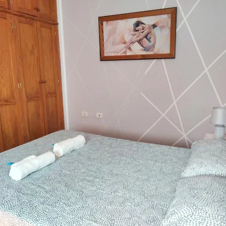 Atlantic Mirage Menores * Los Menores